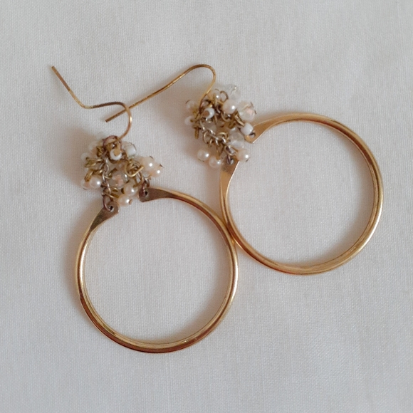 botique Jewelry - Free with bundle 💕 gold beaded circle earrings